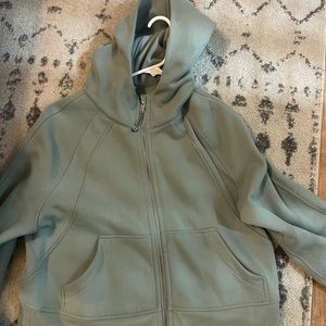 Lululemon M/L Scuba Hoodie Full Zip!
